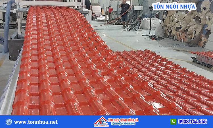 Tôn ngói nhựa giá bao nhiêu?