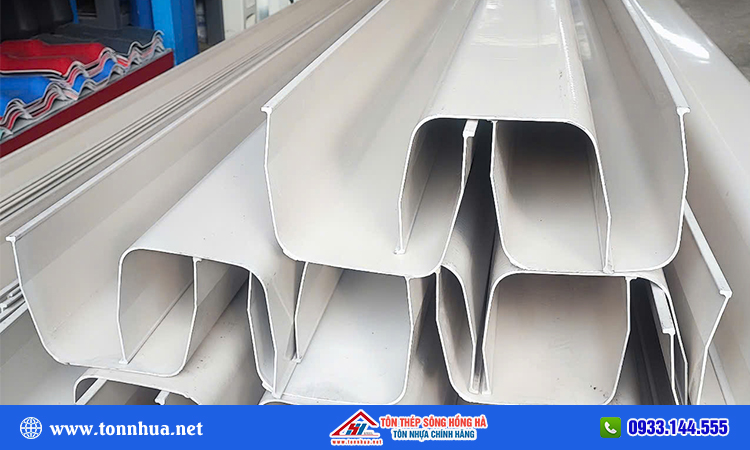 Máng xối vuông 270