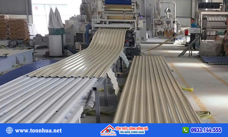 Tôn nhựa 11 sóng vàng kem