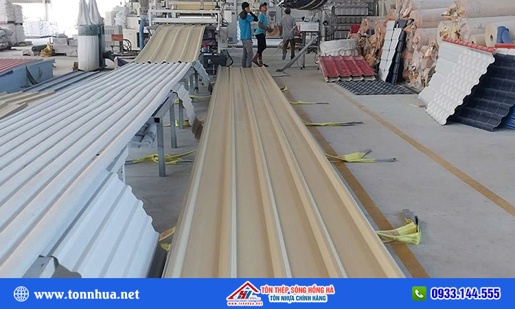 Tôn nhựa 11 sóng vàng kem