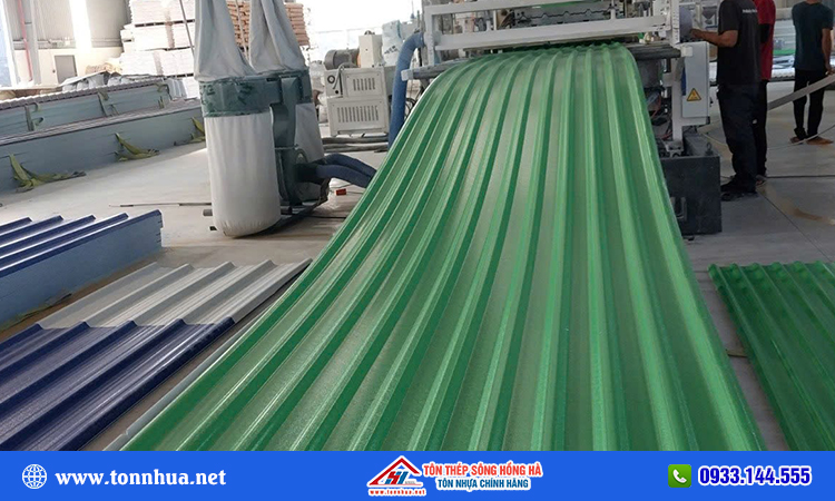 Tôn nhựa 5 sóng màu xanh lá