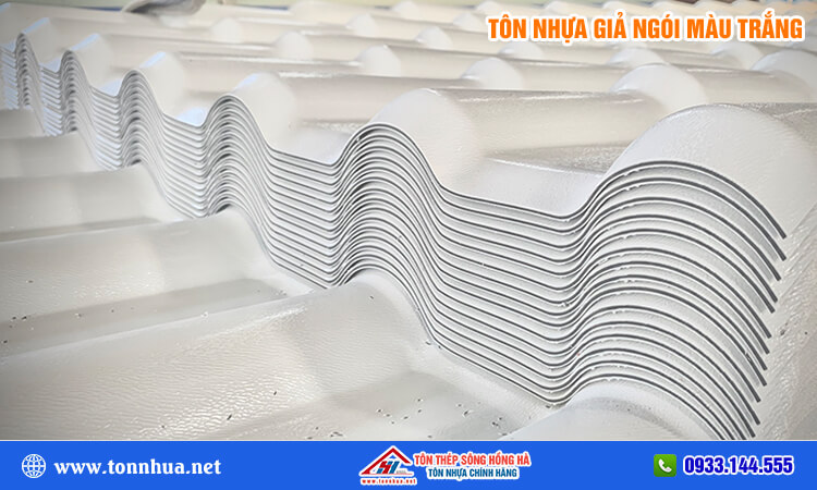 Tôn nhựa giả ngói màu trắng 