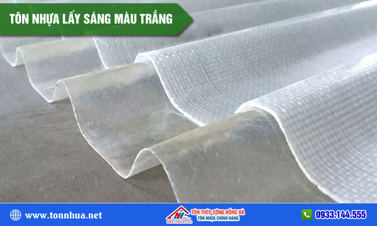 Tôn nhựa lấy sáng màu trắng