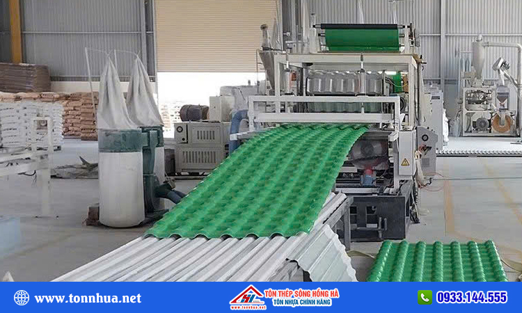 Tôn nhựa ngói 11 sóng xanh lá