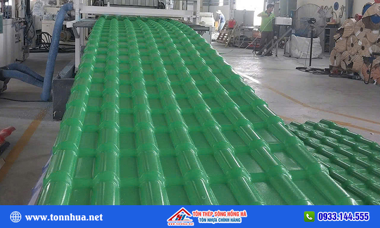 Tôn nhựa ngói 11 sóng xanh lá